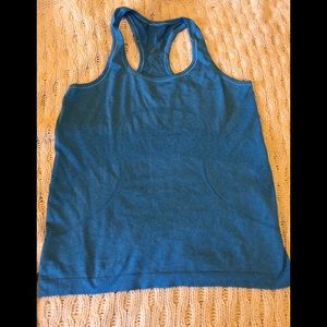 Size 8 lululemon tank